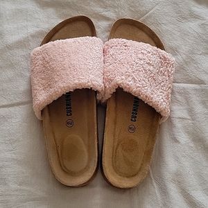Cushionaire slide sandals sz 8.5